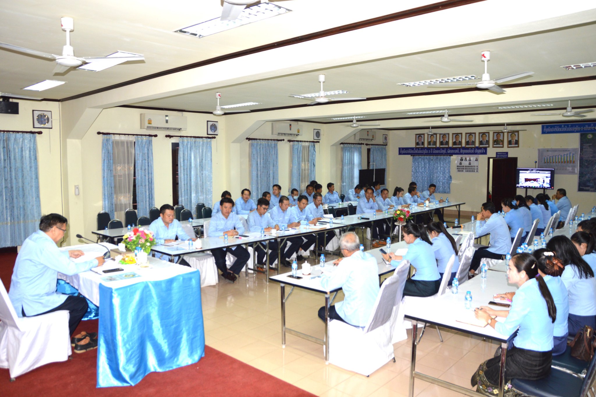 ໃນວັນທີ່ 16/9/2022 ຄະນະອໍານວຍການ ລັດວິສາຫະກິດນໍ້າປະປາ ແຂວງຫຼວງພະບາງ ໄດ້ເຜີຍແຜ່ ແລະ ເຊື່ອມຊຶມເອກະສານ ດໍາລັດຂອງລັດຖະບານ ວ່າດ້ວຍການປະຢັດ ແລະ ຕ້ານການຟຸມເຟືອຍ, ກົດລະບຽບຄຸ້ມຄອງພາຍໃນບໍລິສັດ