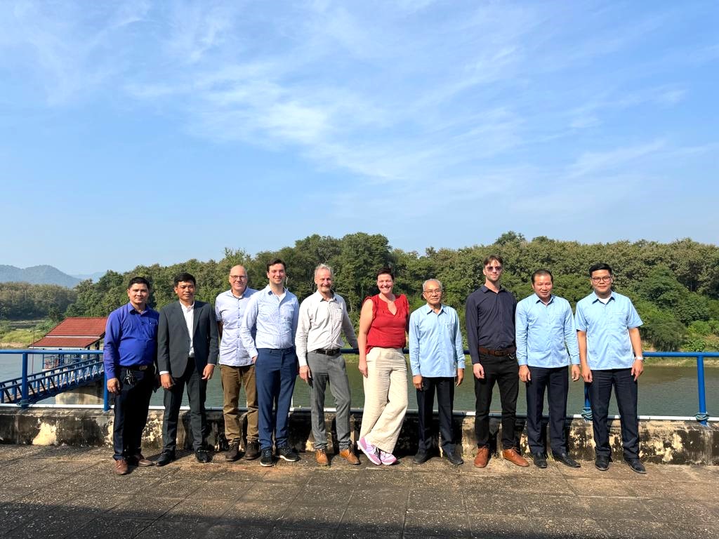 ໃນວັນທີ່ 28/11/2023 ຈັດກອງປະຊຸມປຶກສາຫາລື ຮ່ວມກັບໂຄງການ ອໍາສະເຕີດໍາ ກ່ຽວກັບການກະກ່ຽວສະໝັກທຶນ ຊ່ຽວຊານໜຸ່ມ ວຽກ GIS, NRW, ການປະເມີນ ຄວາມອາດສາມາດ ແລະ ການລົງສໍາຫຼວດຫ້ອງກວດຄຸນນະພາບນໍ້າ ແລະ ໂຮງງານຜະລິດນໍ້າປະປາ.