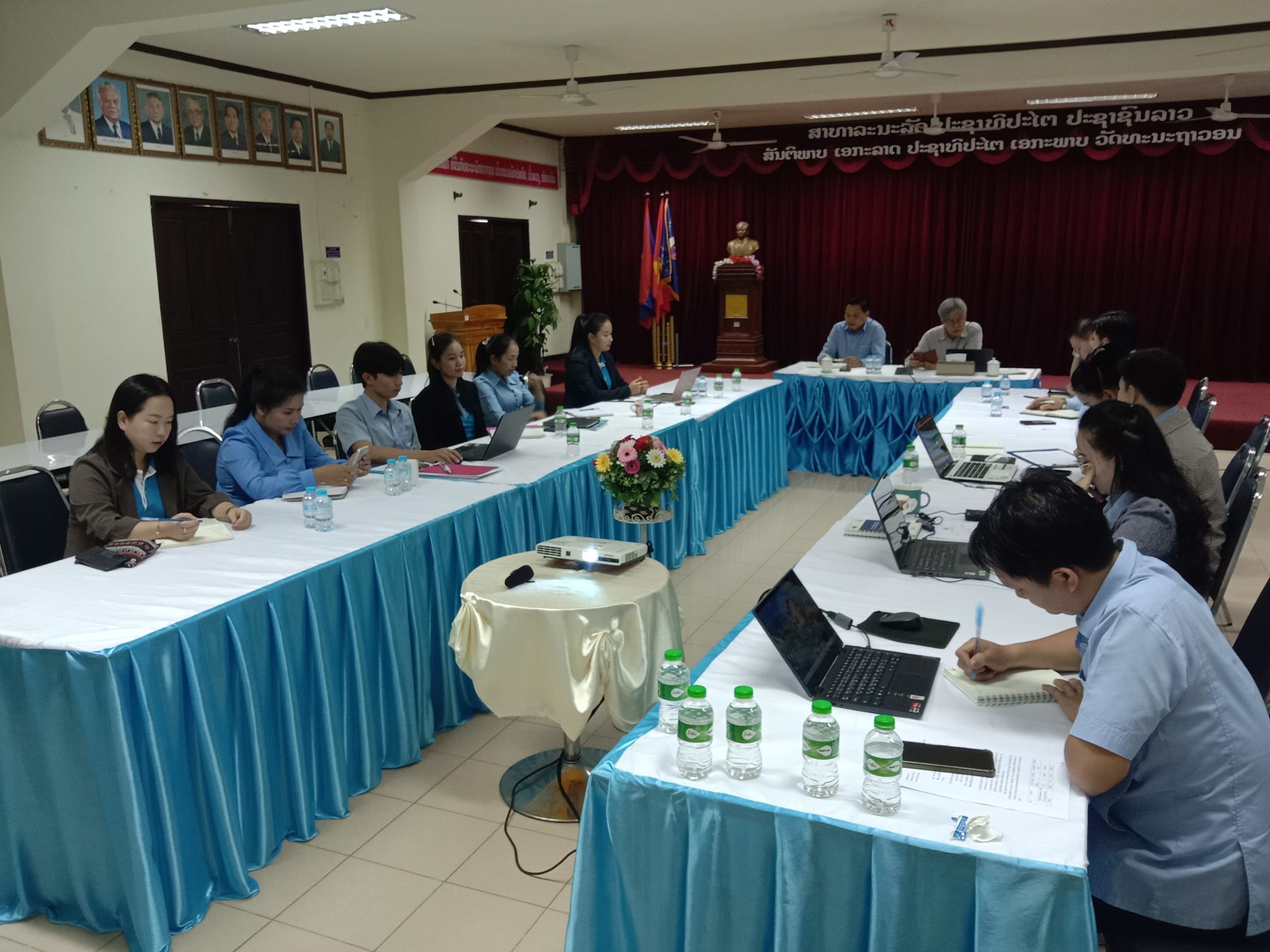 ໃນວັນທີ່ 9-11/9/2024 ໄດ້ຈັດຝຶກອົບຮົມວຽກງານແຜນການ, ການເງິນ, ການດໍາເນີນທຸລະກິດ, ວຽກນໍ້າສູນເສຍ ໃຫ້ພະນັກງານ